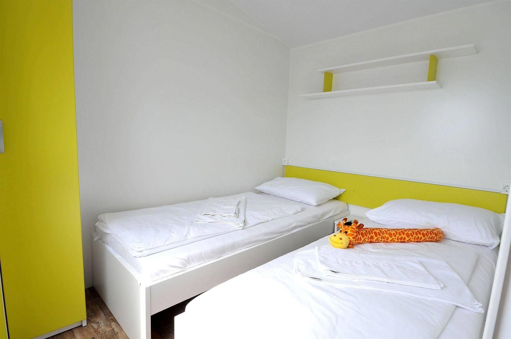 Camp Perna Hotel Kuciste Ngoại thất bức ảnh